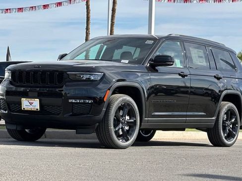 New 2025 Jeep Grand Cherokee L Limited w/ Black Appearance Package image 12
