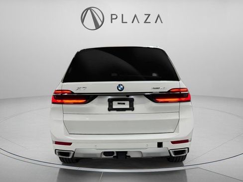 Used 2026 BMW X7 xDrive40i w/ Executive Package image 4