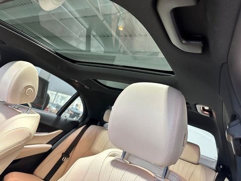 Used 2019 Mercedes-Benz E 300 4MATIC image 12