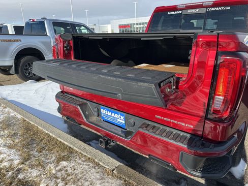 Used 2022 GMC Sierra 1500 Denali w/ Denali Premium Package image 10