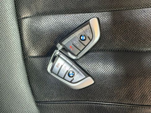 Used 2018 BMW 740e xDrive image 45