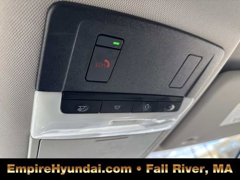 Used 2023 Nissan Rogue SV image 25