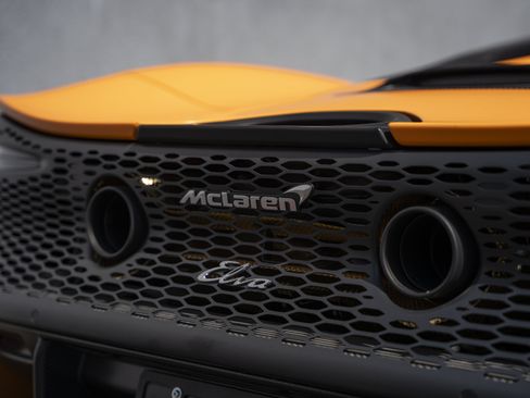 Used 2021 McLaren Elva RWD image 6
