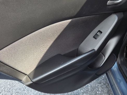 Used 2016 MAZDA MAZDA3 i Touring FWD image 8