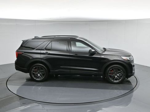 Used 2025 Ford Explorer ST-Line w/ ST-Line Street Pack image 56