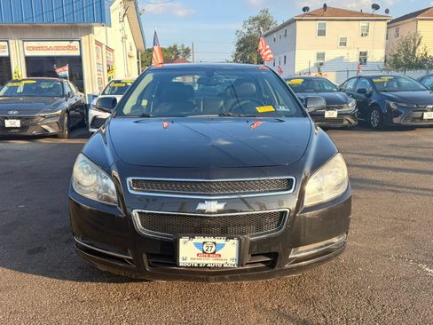 Used 2010 Chevrolet Malibu LT FWD image 3