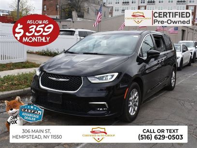 Used 2024 Chrysler Pacifica Touring-L