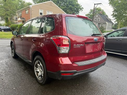 Used 2017 Subaru Forester 2.5i AWD/4WD image 6
