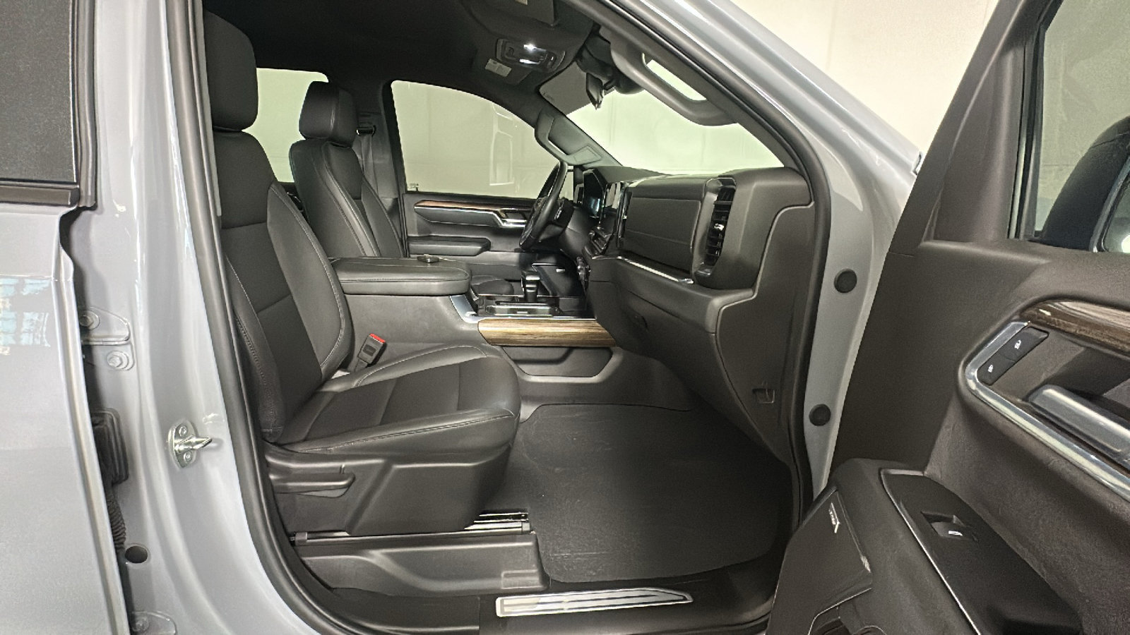 Used 2024 Chevrolet Silverado 1500 RST w/ RST All Star Premium Package AWD/4WD image 37