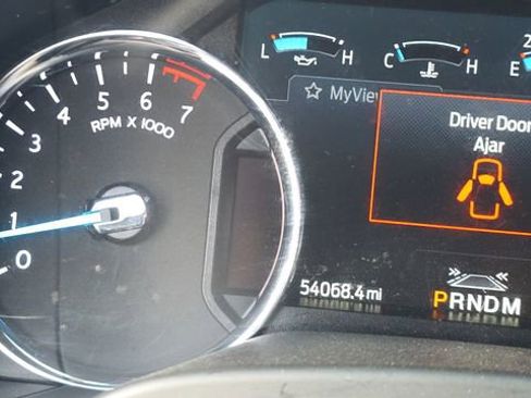 Used 2021 Ford Expedition Max XLT image 25