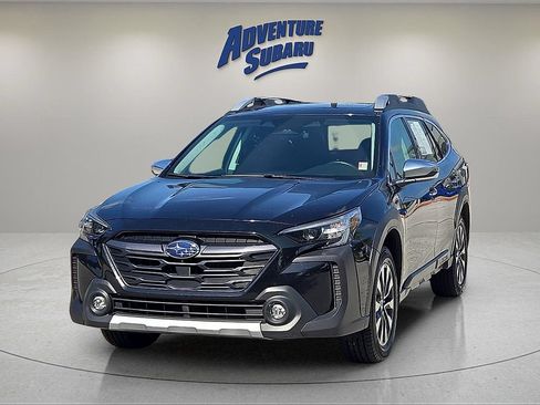 Used 2023 Subaru Outback Touring AWD/4WD image 2