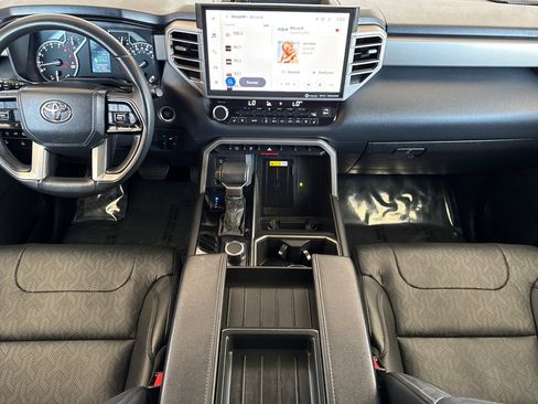 Used 2023 Toyota Tundra Limited image 12