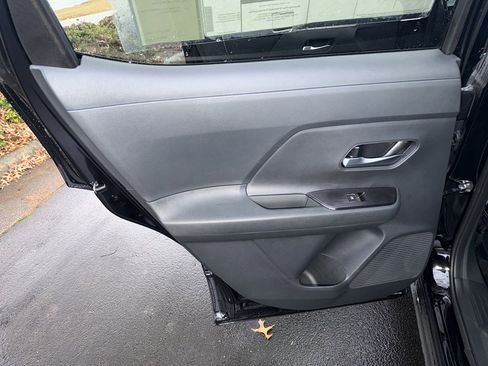 New 2026 Nissan Kicks SR w/ Cold Weather Package image 31