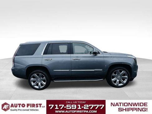 Used 2019 Cadillac Escalade Luxury image 2