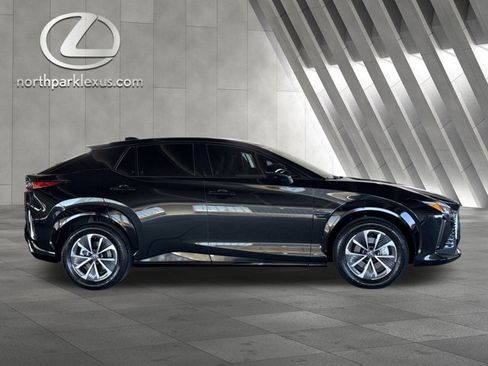 Certified 2025 Lexus RZ 300e w/ Accessory Package (Z1) image 4
