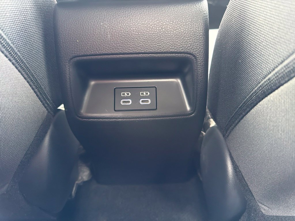 Used 2025 Toyota Corolla LE FWD image 30