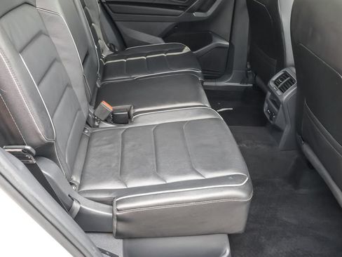 Used 2021 Volkswagen Tiguan SEL Premium R-Line AWD/4WD image 36