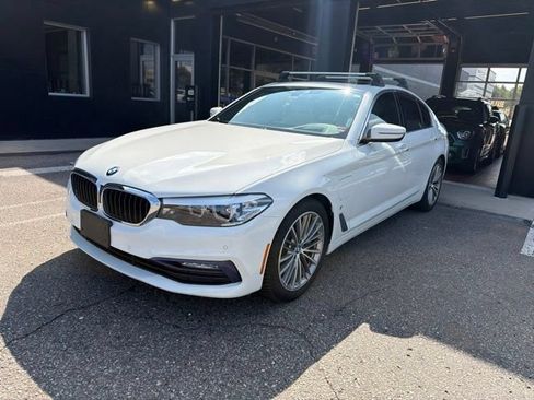 Used 2018 BMW 530e xDrive w/ Premium Package 2 AWD/4WD image 1