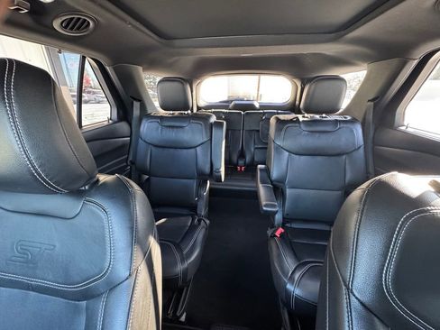 Used 2022 Ford Explorer ST w/ ST Street Pack image 24