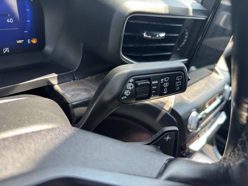 Used 2020 Ford Explorer Platinum w/ Premium Technology Package AWD/4WD image 19