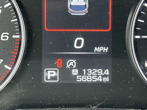 Used 2023 Subaru Outback Premium image 29