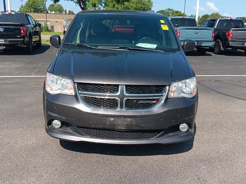 Used 2018 Dodge Grand Caravan SXT FWD image 12