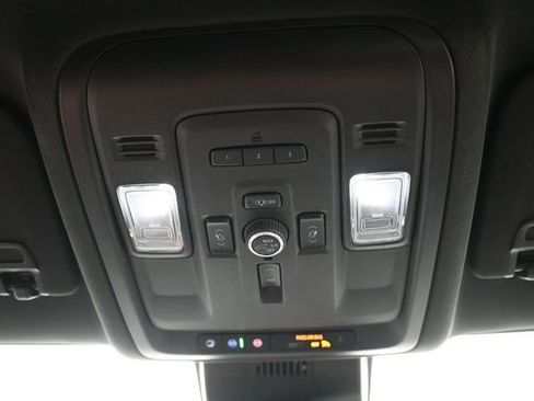 Used 2023 Chevrolet Suburban Premier RWD image 26