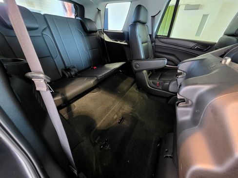 Used 2018 GMC Yukon SLT w/ Premium Edition AWD/4WD image 59