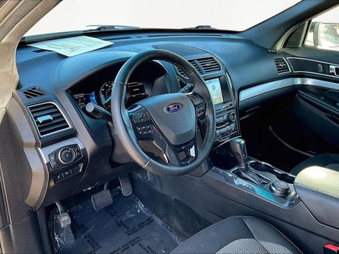 Used 2017 Ford Explorer XLT w/ Equipment Group 201A image 13