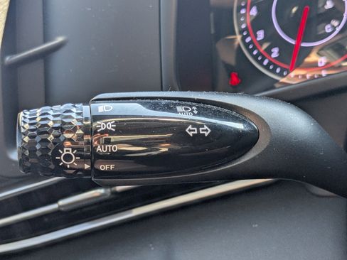 Certified 2023 Hyundai Elantra SEL image 24