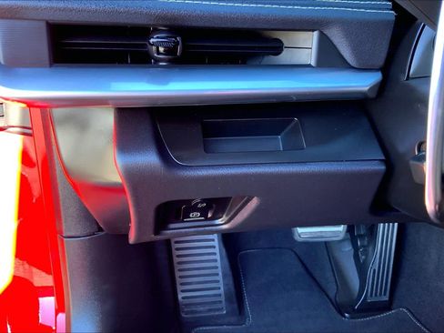 Used 2025 Chevrolet Corvette Stingray Coupe w/ 1LT image 28