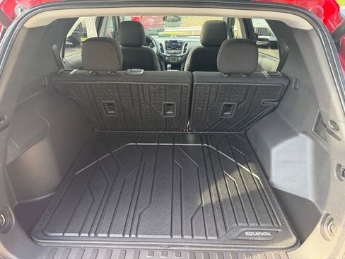 Used 2023 Chevrolet Equinox LT image 33
