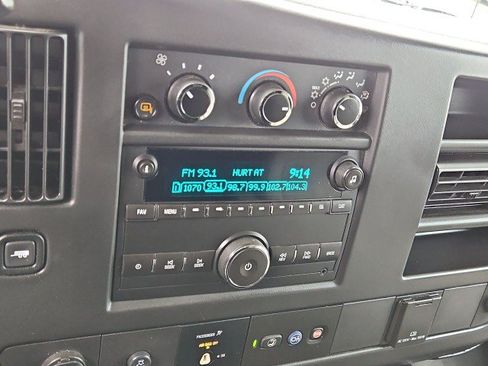 Used 2016 Chevrolet Express 2500 RWD image 13