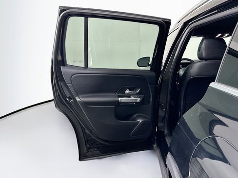 Used 2024 Mercedes-Benz GLB 250 image 26