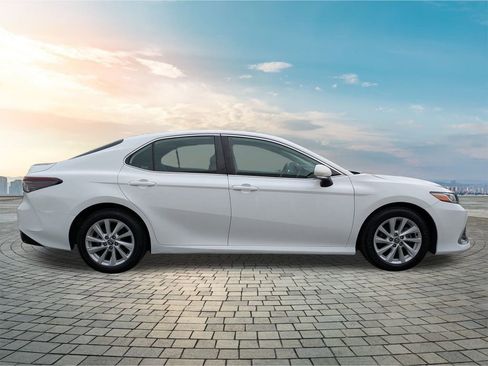 Used 2023 Toyota Camry LE image 4