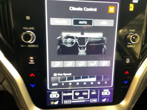 Used 2021 Subaru Outback Limited image 9