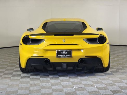 Used 2018 Ferrari 488 GTB image 4