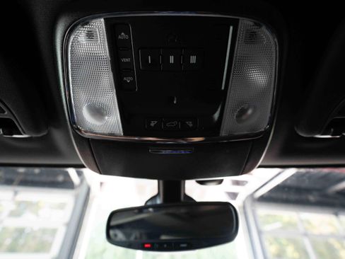 Used 2019 Jeep Grand Cherokee Altitude AWD/4WD image 17