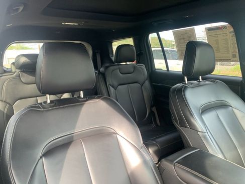 Used 2024 Jeep Grand Cherokee L Limited w/ Black Appearance Package image 20