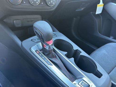 New 2026 Chevrolet Trax RS w/ Sunroof Package image 24