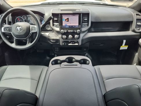 New 2026 RAM 2500 Tradesman AWD/4WD image 18