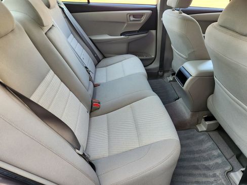 Used 2017 Toyota Camry LE image 30