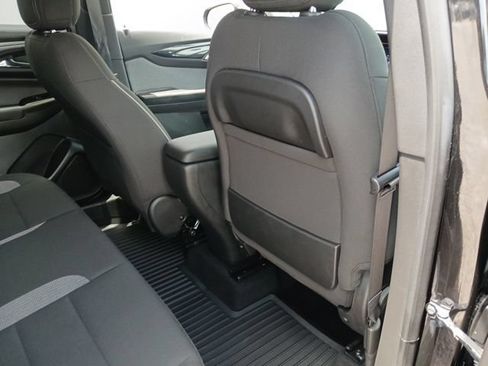 Used 2024 Chevrolet TrailBlazer LT w/ LT Cold Weather Package FWD image 17