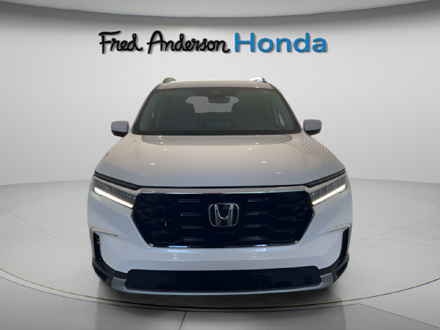 Certified 2025 Honda Pilot Elite image 3