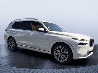Used 2023 BMW X7 xDrive40i w/ Premium Package AWD/4WD video 1