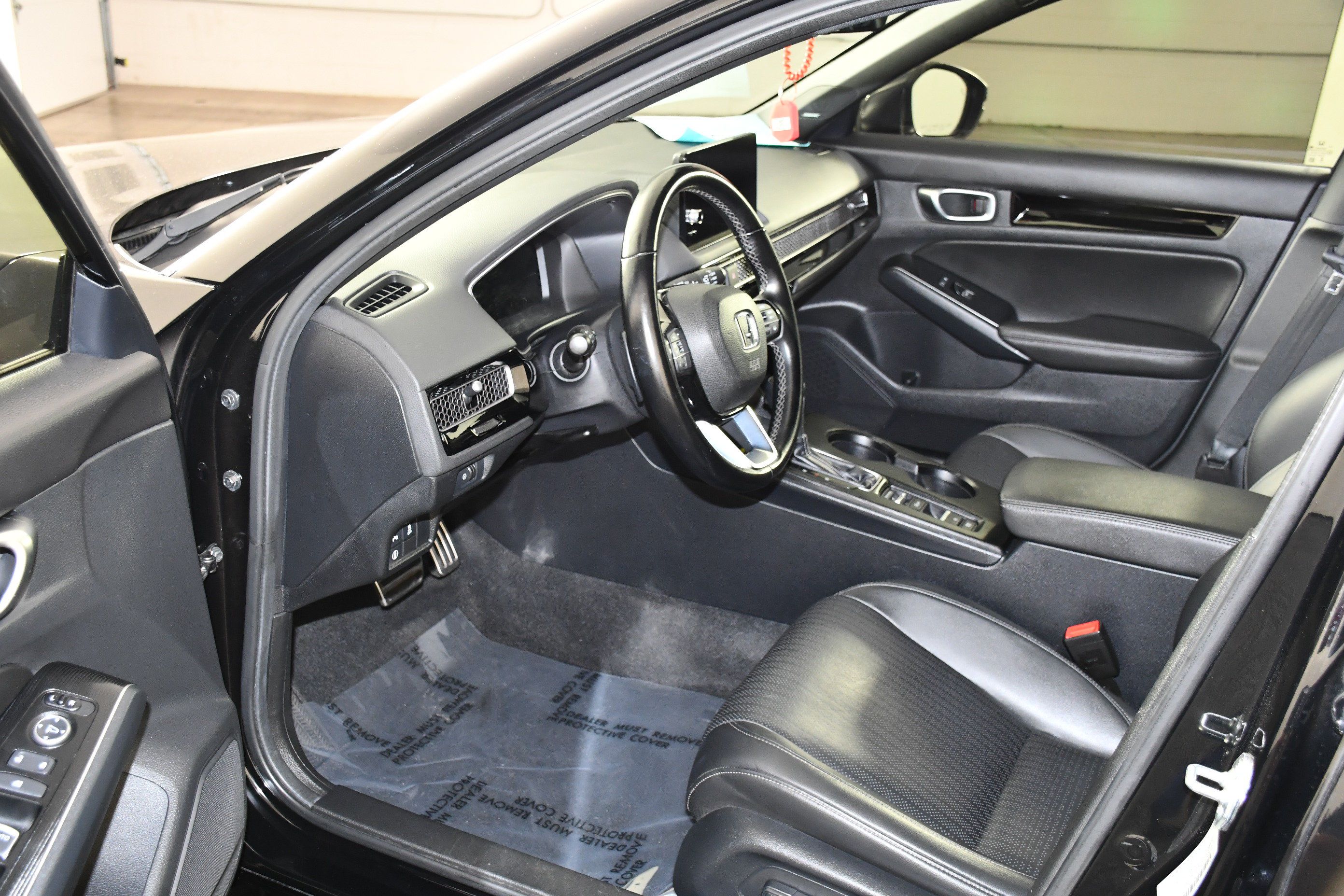 Certified 2024 Honda Civic Sport Touring image 2