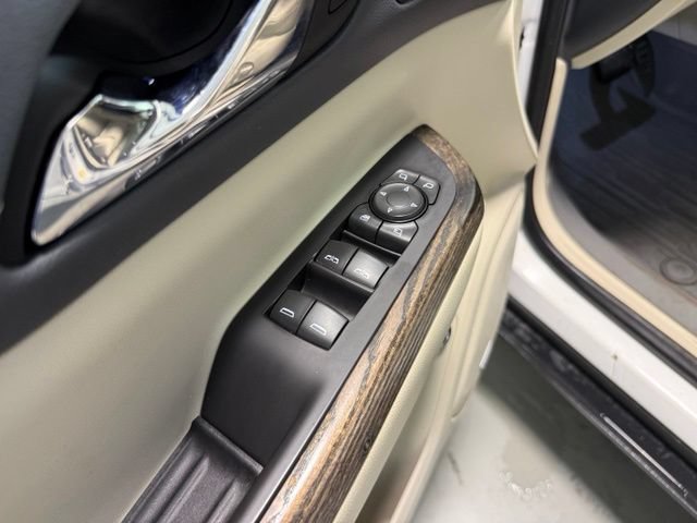 Used 2020 GMC Acadia Denali w/ Technology Package AWD/4WD image 13