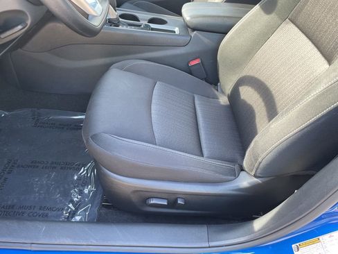 Used 2025 Nissan Altima 2.5 SV image 8