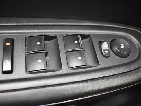 Used 2012 GMC Acadia SL FWD image 21