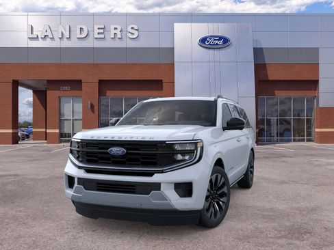 New 2026 Ford Expedition Platinum w/ Driver's Package AWD/4WD image 2